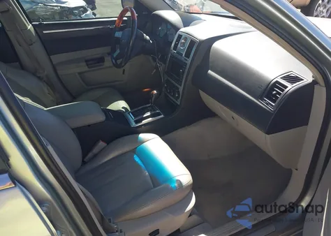 2005 Chrysler 300C из США, поврежденный, VIN 2C3JA63H45H522482